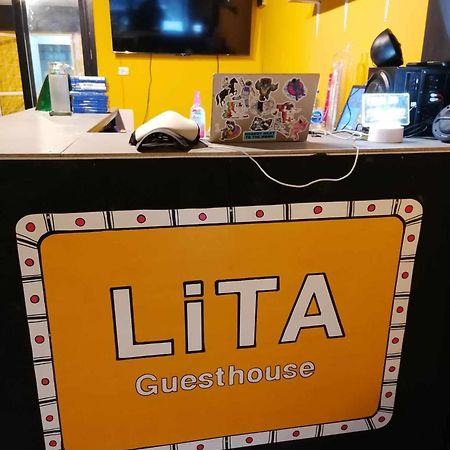 Lita Guesthouse チエンマイ エクステリア 写真