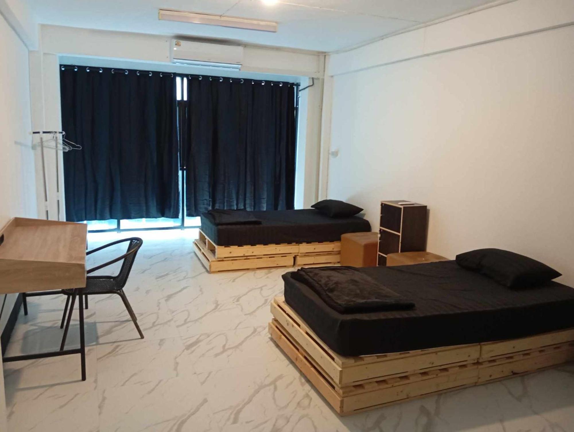 Lita Guesthouse チエンマイ エクステリア 写真