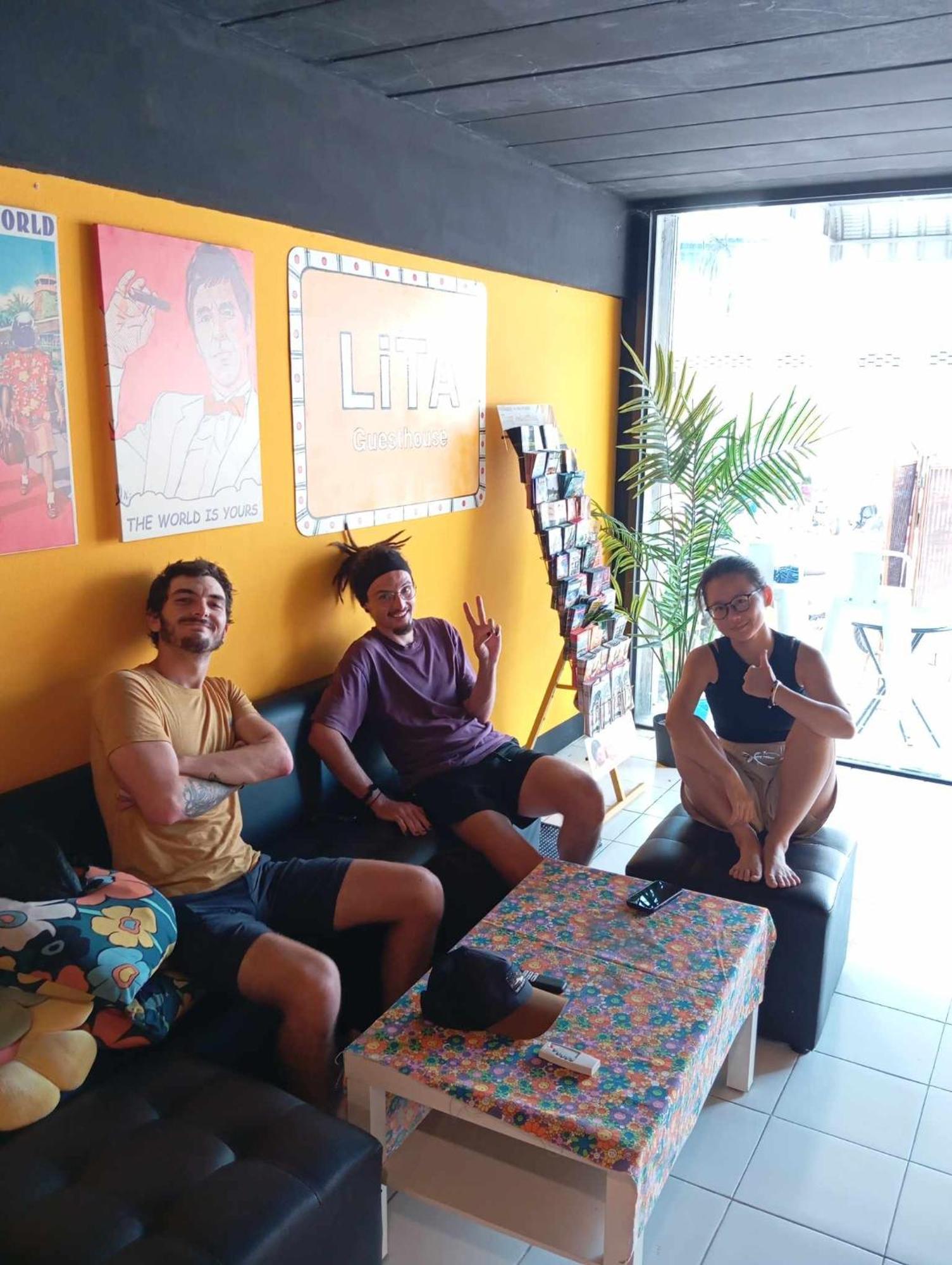 Lita Guesthouse チエンマイ エクステリア 写真